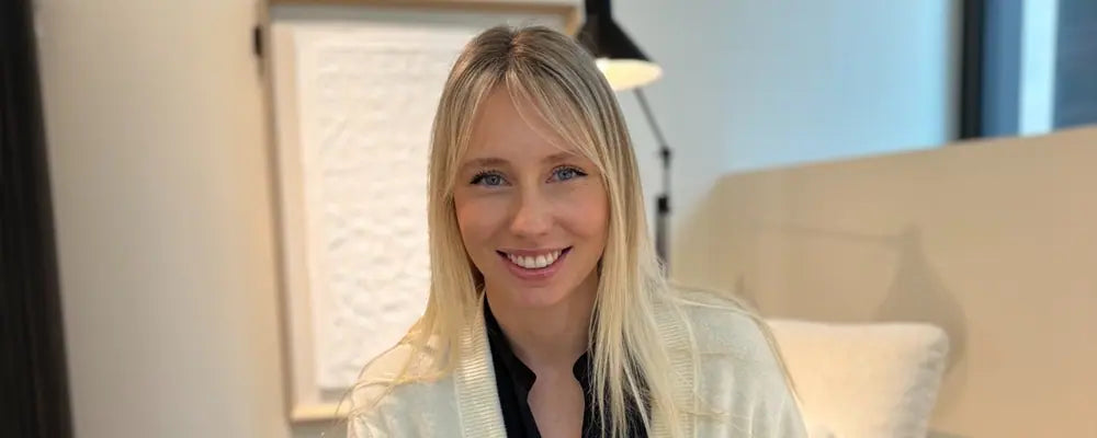 Banner for online interior design consulting services.